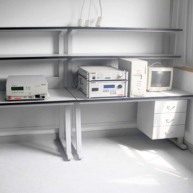 Antistatic bench